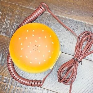 Hamburger Phone HB201 Old School Plug in Style